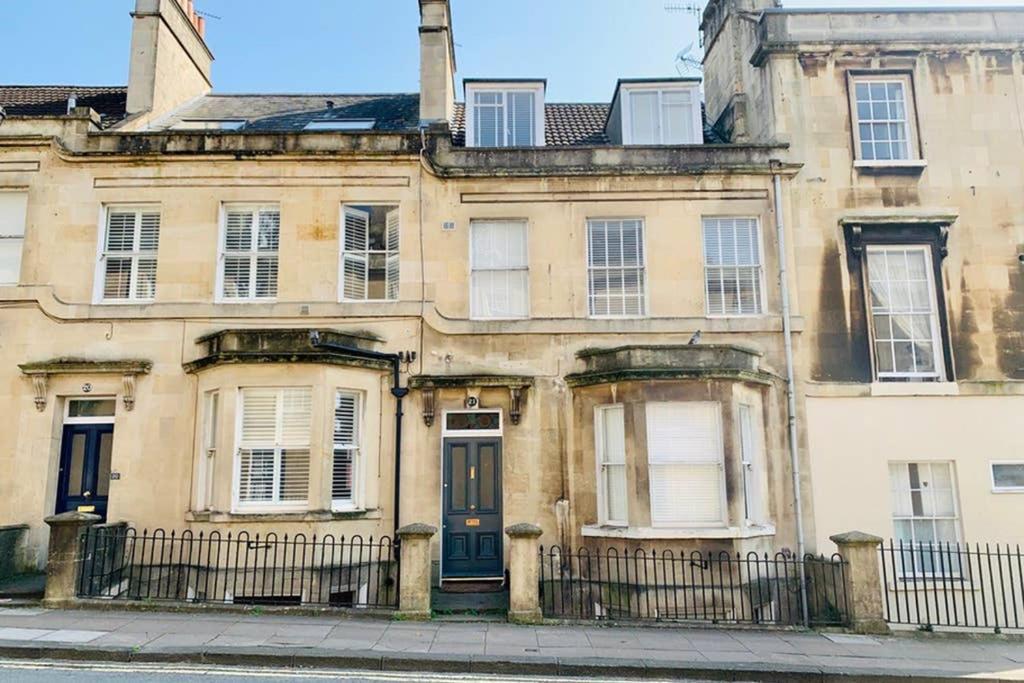 5 Bedroom Magnificent Georgian Townhouse- City Centre Bath Exterior photo