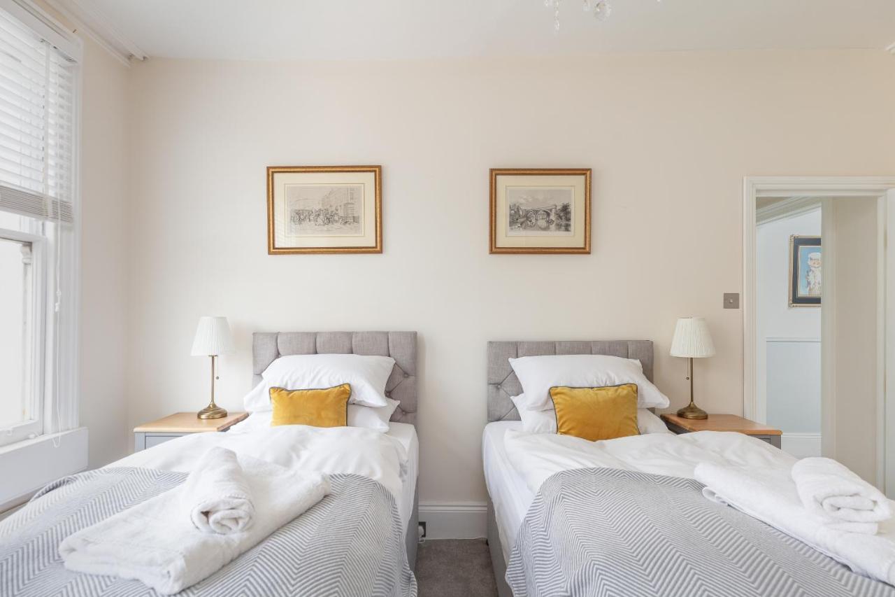 5 Bedroom Magnificent Georgian Townhouse- City Centre Bath Exterior photo