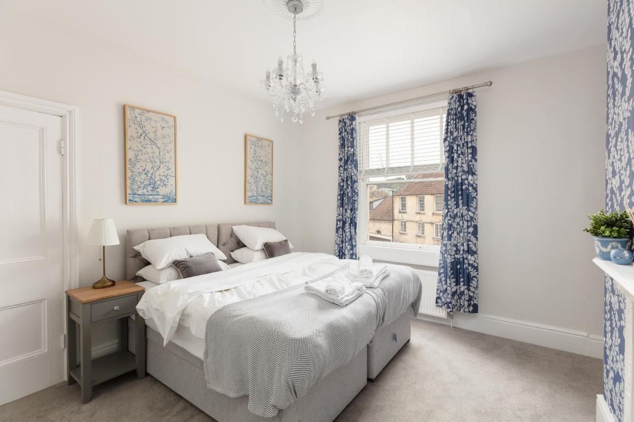5 Bedroom Magnificent Georgian Townhouse- City Centre Bath Exterior photo