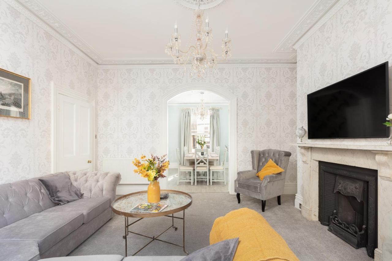 5 Bedroom Magnificent Georgian Townhouse- City Centre Bath Exterior photo